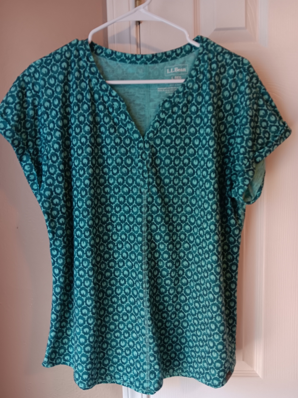 L.L. Bean Teal Patterned V-Neck Short Sleeve Top